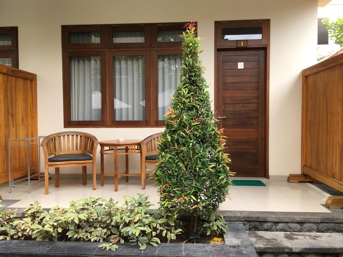 Agus Tri Homestay Sanur Exterior foto